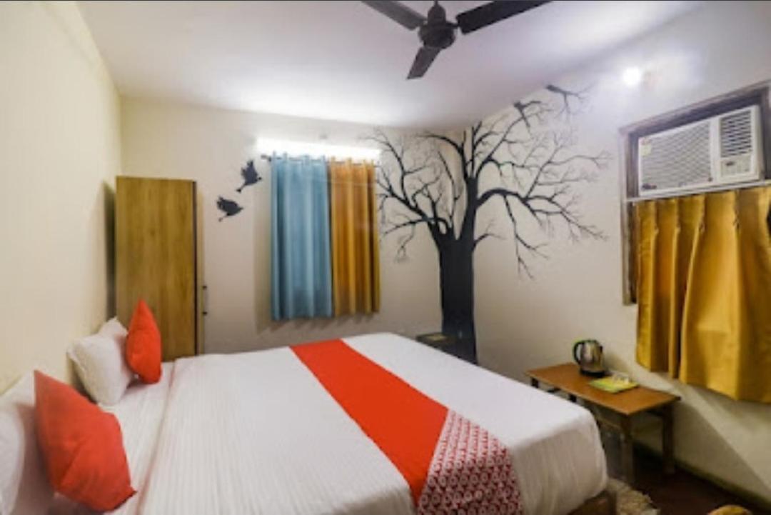 Om Shanthi Paying Guest House فاراناسي المظهر الخارجي الصورة