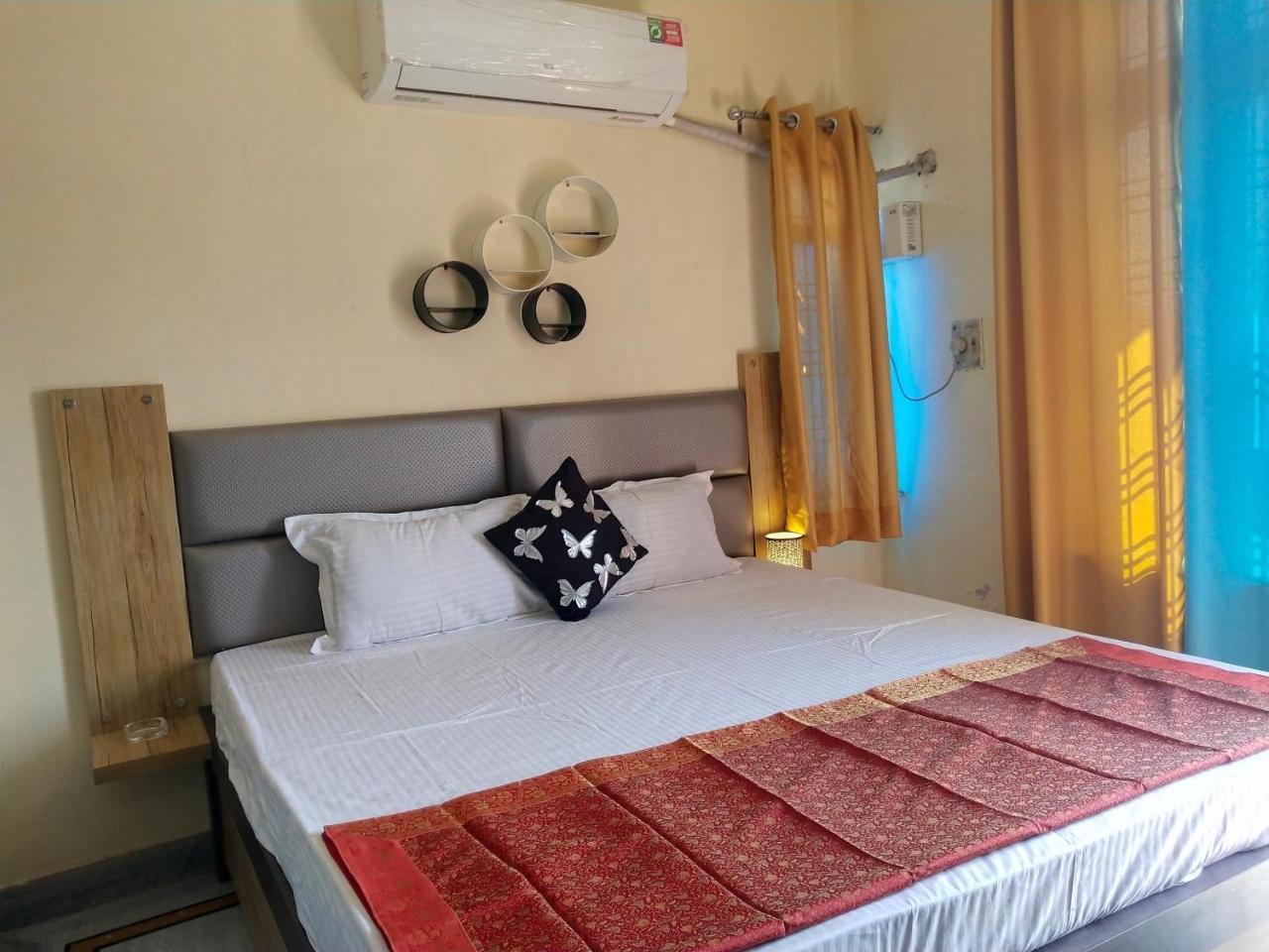 Om Shanthi Paying Guest House فاراناسي المظهر الخارجي الصورة
